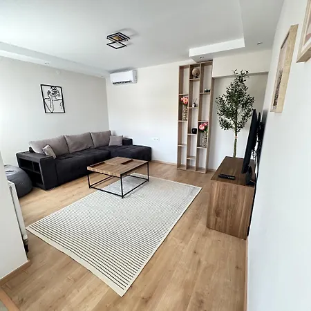 Damian Sea Apartment